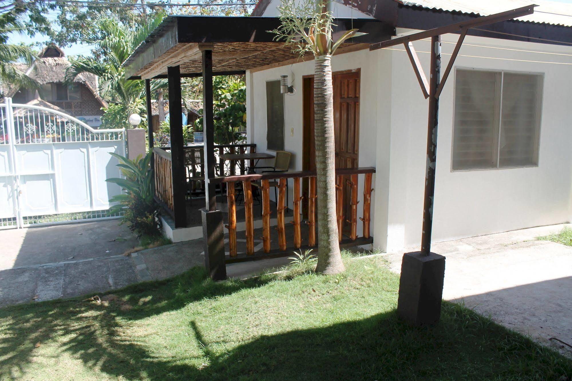 Paragayo Resort Tawala  Exteriör bild